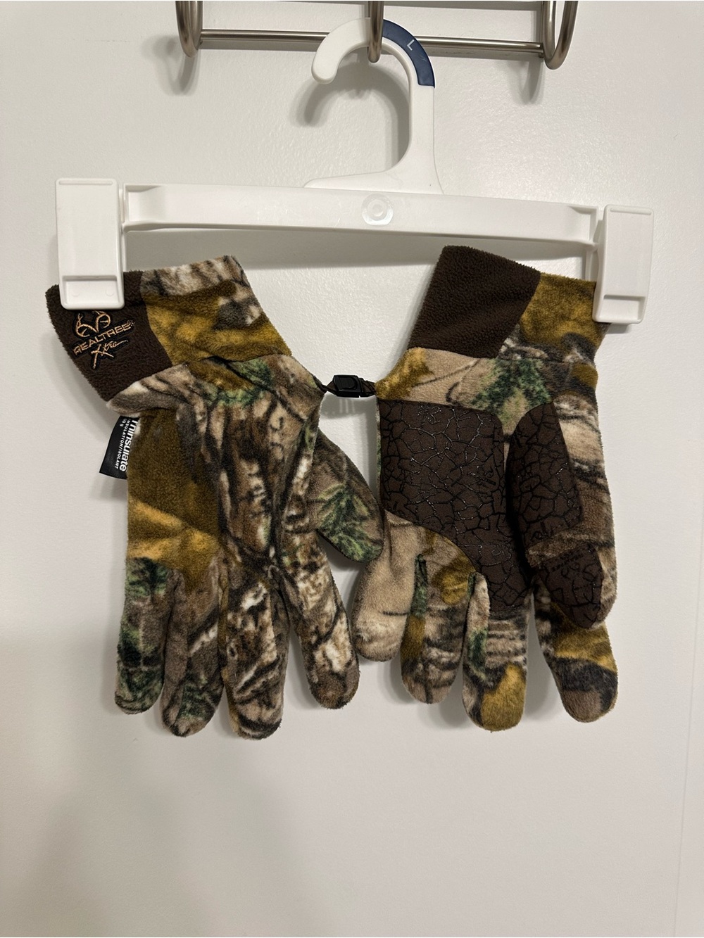 Realtree Xtra gloves